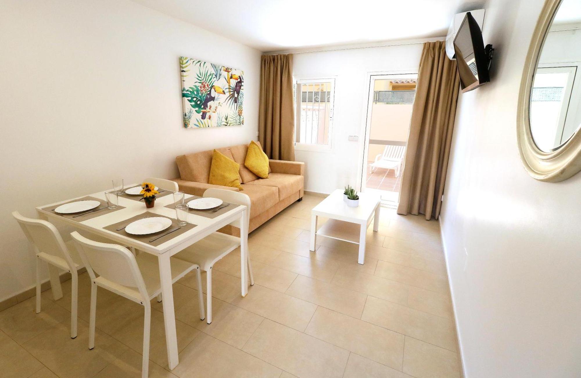 Naika Studios & Apartments Palma Nova  Exterior photo